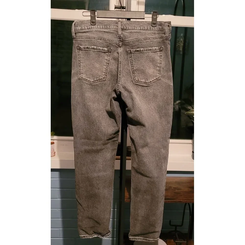 Old Navy Mid-Rise Boyfriend‎ Gray Denim Jeans Casual Relaxed Fit Size 4 - Picture 2 of 5